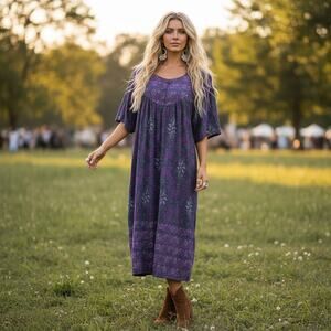 Vintage 1970s Purple Floral Muumuu House Dress — Cotton Feel — M/L/XL Friendly